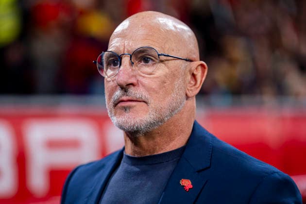 Spain v Czechia - UEFA Nations League 2026 27 Group A3 MD3 OVIEDO, SPAIN - OCTOBER 3: Luis de la Fuente, head coach of Spain, gets into the field prior to the UEFA Nations League 2026 27 group phase match between Spain and Czechia at Estadio Carlos Tartiere on October 3, 2026 in Oviedo, Spain. Oviedo Estadio Carlos Tartiere Oviedo Spain Copyright: xAlbertoxGardinx AGardin_20261003_Foot_Spa_Cze_0344