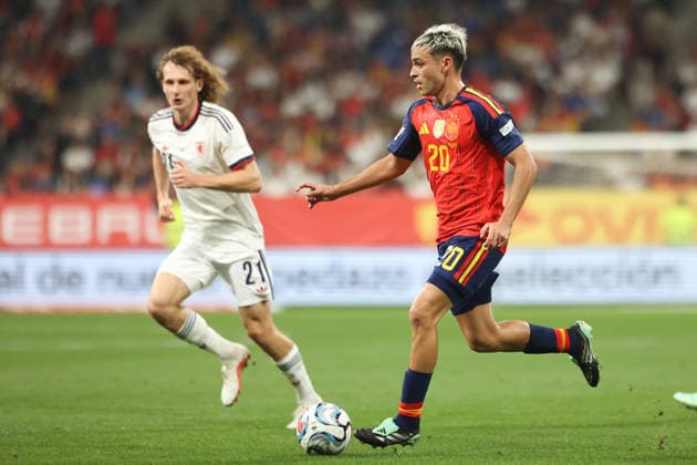 RECORD DATE NOT STATED 3rd October 2026; Carlos Tartiere Stadium, Oviedo, Spain; UEFA Nations League Football, Spain versus Czech Republic; Spain 20, Pedri, attacking AmandaxMcMaster