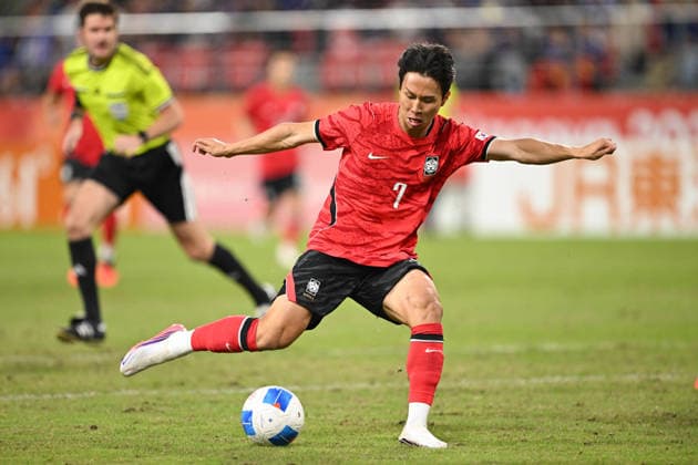 South Korea v Japan - 20th Asian Games Aichi-Nagoya TOYOTA, JAPAN - OCTOBER 03: Eom Ji-sung (7) of South Korea in action during the Football Men s Final Match between South Korea and Japan on day fourteen of the 20th Asian Games Aichi-Nagoya at Toyota Stadium on October 03, 2026 in Toyota, Aichi, Japan. Stringer Anadolu Tokyo Japan. Editorial use only. Please get in touch for any other usage.  Copyright: x2026xAnadoluxStringerx