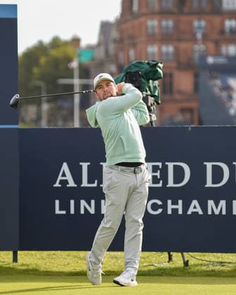 Alfred Dunhill Links Championship Alex Fitzpatrick tees off the 2nd hole during the Alfred Dunhill Links Championship at St Andrews, St Andrews 03 10 2026 UK Newspapers OUT Copyright: xKrisxCargillx FIL-24023-0045