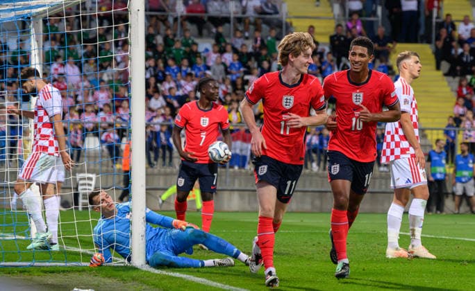 03 October 2026 - Croatia v England - UEFA Nations League - Stadion HNK - Rijeka - Croatia. Croatia v England - UEFA Nations League - Stadion HNK - Rijeka - Croatia. England s Anthony Gordon celebrates his goal with Jude Bellingham. Picture : Mark Pain RIJEKA CROATIA Copyright: xMarkxPainx
