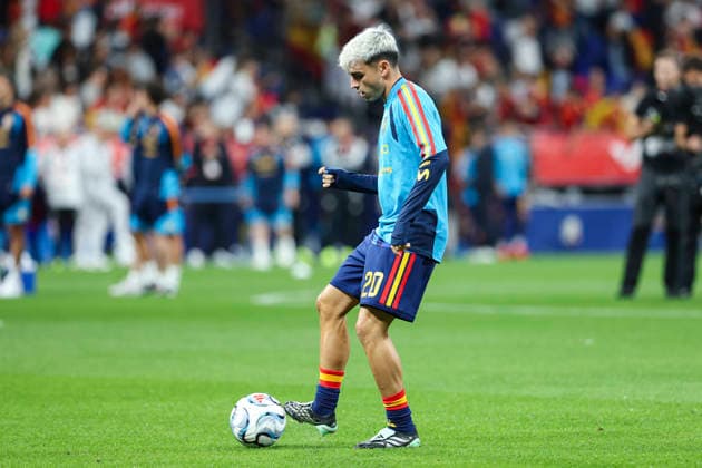 October 3, 2026, Oviedo, Asturias, Spain: Pedri of Spain warms up during the UEFA Nations League 2026 27 group phase match between Spain and Czech Republic at Carlos Tartiere stadium on October 03, 2026, in Oviedo, Spain. Spain V Czech Republic - UEFA Nations League 2026 27 Group A3 MD3  - ZUMAa181 20261003_zaa_a181_139 Copyright: xIrinaxR.xHx
