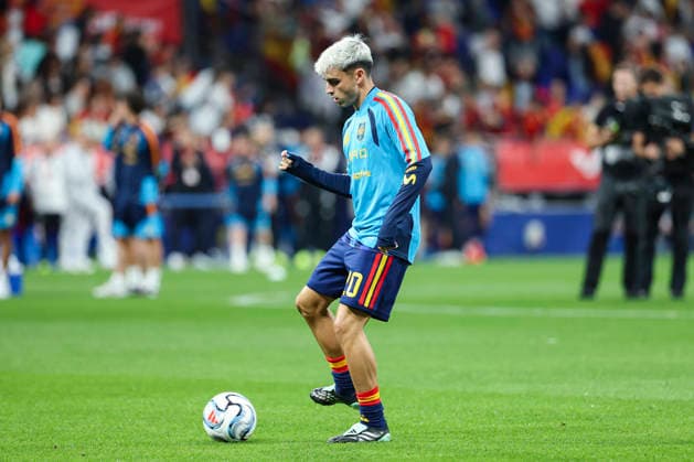 October 3, 2026, Oviedo, Asturias, Spain: Pedri of Spain warms up during the UEFA Nations League 2026 27 group phase match between Spain and Czech Republic at Carlos Tartiere stadium on October 03, 2026, in Oviedo, Spain. Spain V Czech Republic - UEFA Nations League 2026 27 Group A3 MD3  - ZUMAa181 20261003_zaa_a181_146 Copyright: xIrinaxR.xHx