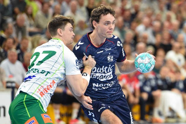 Handball I Men I 2026–2027 Season I Bundesliga I Matchday 7 I SG Flensburg Handewitt vs. HC Hamburg I October 3, 2026; from left: Oskar Sunnefeldt 27 (Frisch Auf Göppingen), Niclas Kirkelökke 5, SG Flensburg Handewitt Copyright: xLobeca JanxKirschnerx