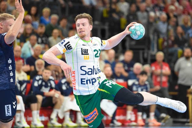 Handball I Men I 2026–2027 Season I Bundesliga I Matchday 7 I SG Flensburg Handewitt vs. HC Hamburg I October 3, 2026; from left: Emil Bergholt (14), SG Flensburg Handewitt; Erik Persson (22), Frisch Auf Göppingen Copyright: xLobeca JanxKirschnerx