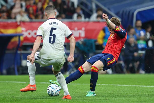 October 3, 2026, Oviedo, Asturias, Spain: Victor Munoz of Spain shoots during the UEFA Nations League 2026 27 group phase match between Spain and Czech Republic at Carlos Tartiere stadium on October 03, 2026, in Oviedo, Spain. Oviedo Spain - ZUMAa181 20261003_zaa_a181_133 Copyright: xIrinaxR.xHx