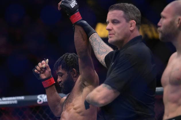 October 3, 2026, Salt Lake, Utah, USA: JACOBE SMITH defeated BRUCE WHITEHEAD by TKO (ground-and-pound) at 1:32 of Round 1 during UFC 332 at the Delta Arena in Utah. UFC 332: Jacobe Smith Defeated Bruce Whitehead By TKO (Ground-And-Pound) At 1:32 Of Round 1  - ZUMAo117 20261003_zsp_o117_002 Copyright: xMikaelxOnax