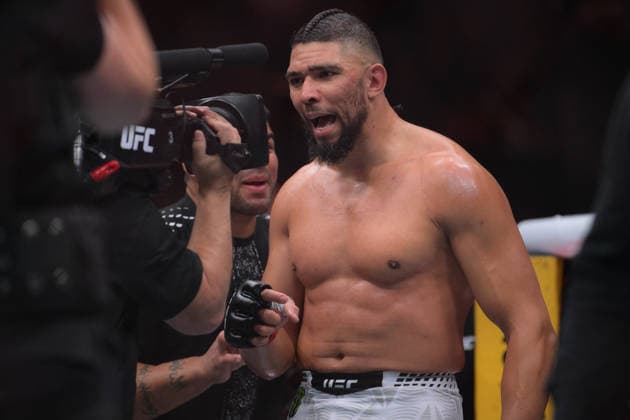 October 3, 2026, Salt Lake City, Utah, USA: JOHNNY WALKER defeated MICK PARKIN by KO (knee) at 3:35 of Round 1during UFC 332 at the Delta Arena in Utah. UFC 332: JJohnny Walker Defeated Mick Parkin By KO - ZUMAo117 20261003_zsp_o117_011 Copyright: xMikaelxOnax
