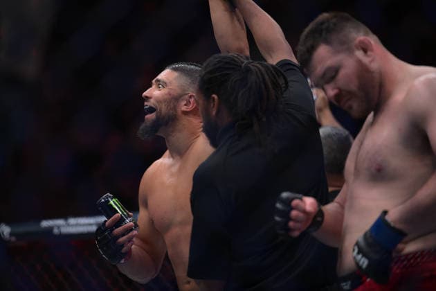 October 3, 2026, Salt Lake City, Utah, USA: JOHNNY WALKER defeated MICK PARKIN by KO (knee) at 3:35 of Round 1during UFC 332 at the Delta Arena in Utah. UFC 332: JJohnny Walker Defeated Mick Parkin By KO - ZUMAo117 20261003_zsp_o117_016 Copyright: xMikaelxOnax