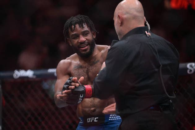 October 3, 2026, Salt Lake, Utah, USA: JACOBE SMITH defeated BRUCE WHITEHEAD by TKO (ground-and-pound) at 1:32 of Round 1 during UFC 332 at the Delta Arena in Utah. Salt Lake USA - ZUMAo117 20261003_zsp_o117_006 Copyright: xMikaelxOnax