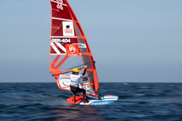 PWA Citroën World Windsurfing Tour Sylt 2026 Day 8 Slalom Foil Men Sylt Westerland, October 3, 2026 Fabian Wolf Slalom Foil Men, Germany, GER 404 PWA Citroën World Windsurfing Tour Sylt 2026 Day 8 Slalom Foil Men on October 3, 2026, off Brandenburger Beach, motorboat on Sylt, Westerland, Germany Copyright: xBEAUTIFULxSPORTS AndreasxDickx