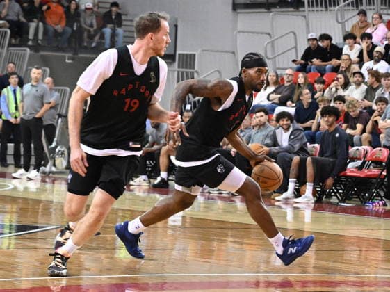 October 1, 2026, Quebec, On, Canada: Toronto Raptors Kawhi Leonard and Jakob Poeltl, during NBA, Basketball Herren, USA basketball training camp action in Quebec City, Thursday, Oct. 1, 2026. Canada News - October 1, 2026  - ZUMAc35_ 20261001_zaf_c35_098 Copyright: xJacquesxBoissinotx