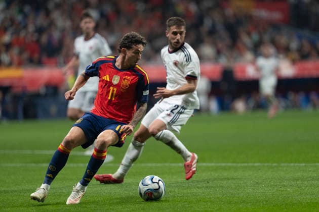 Spain v Czechia - UEFA Nations League 2026 27 Group A3 MD3 OVIEDO, SPAIN - OCTOBER 3: Yeremy Pino of Spain is in action with the ball during the UEFA Nations League 2026 27 group phase match between Spain and Czechia at Estadio Carlos Tartiere on October 3, 2026 in Oviedo, Spain. Oviedo Estadio Carlos Tartiere Oviedo Spain Copyright: xAlbertoxGardinx AGardin_20261003_Foot_Spa_Cze_0527