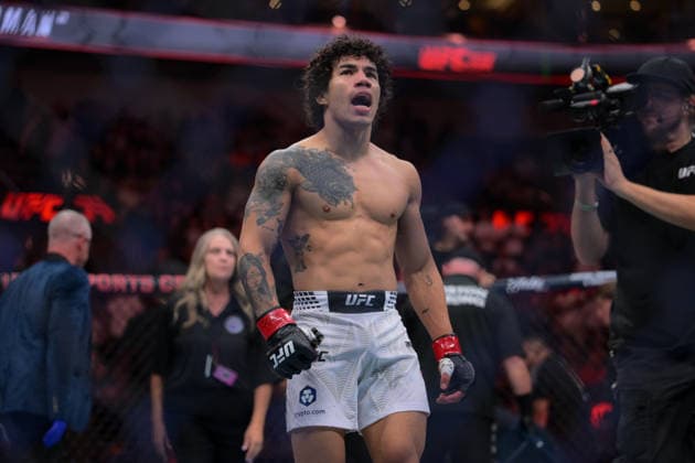 October 3, 2026, Salt Lake City, Utah, USA: IMANOL RODRIGUEZ defeated ALDEN CORIA by TKO (body kick) at 3:11 of Round 1 during UFC 332 at the Delta Arena in Utah. Salt Lake City USA - ZUMAo117 20261003_zsp_o117_089 Copyright: xMikaelxOnax