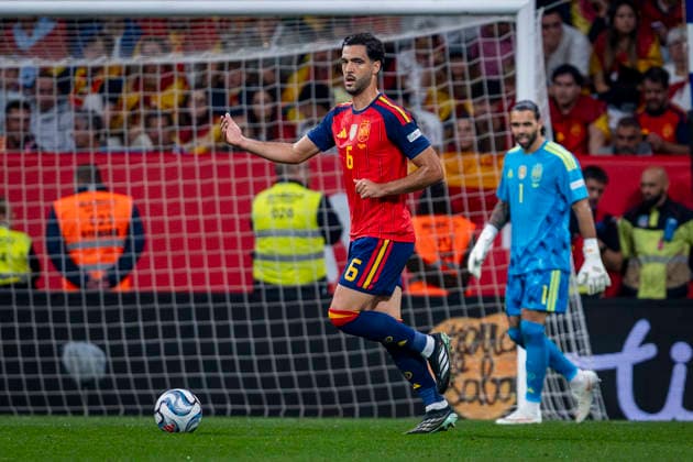 Spain v Czechia - UEFA Nations League 2026 27 Group A3 MD3 OVIEDO, SPAIN - OCTOBER 3: Mikel Merino of Spain is in action with the ball during the UEFA Nations League 2026 27 group phase match between Spain and Czechia at Estadio Carlos Tartiere on October 3, 2026 in Oviedo, Spain. Oviedo Estadio Carlos Tartiere Oviedo Spain Copyright: xAlbertoxGardinx AGardin_20261003_Foot_Spa_Cze_0540