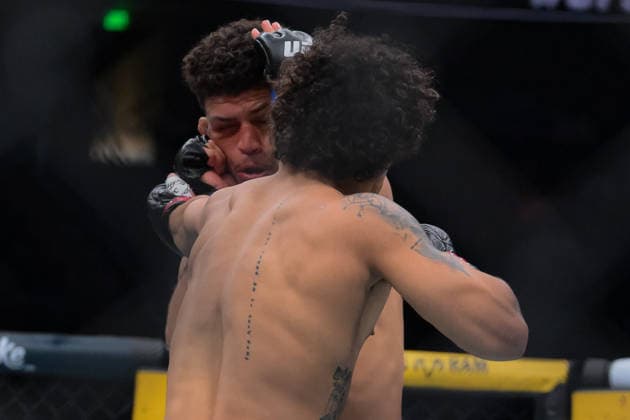 October 3, 2026, Salt Lake City, Utah, USA: IMANOL RODRIGUEZ defeated ALDEN CORIA by TKO (body kick) at 3:11 of Round 1 during UFC 332 at the Delta Arena in Utah. Salt Lake City USA - ZUMAo117 20261003_zsp_o117_080 Copyright: xMikaelxOnax