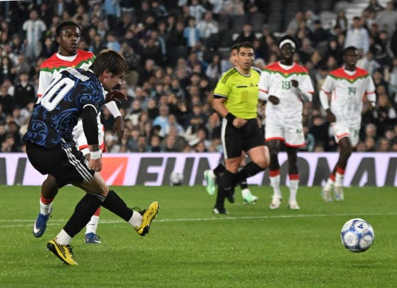 MASTANTUONO Argentina vs. Burkina Faso Photo by FOTOBAIRES Friendly Match Copyright: x FacundoxMoralesx x@facumoralesfotoxFACUNDOxMORALESx