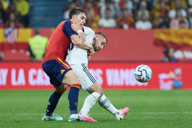Spain - Czech Republic - UEFA Nations League 2026 27 OVIEDO, SPAIN - OCTOBER 3: Ivan Fresneda of Spain competes for the ball with Onderj Lingr of Czech Republic during the UEFA Nations League 2026 27 group phase match between Spain and Czech Republic at the Carlos Tartiere Stadium on October 3, 2026 in Oviedo, Spain. (Photo by Diego Simon Photo Players Images Magara Press) Oviedo Carlos Tartiere Espana Copyright: xDiegoxSimonx