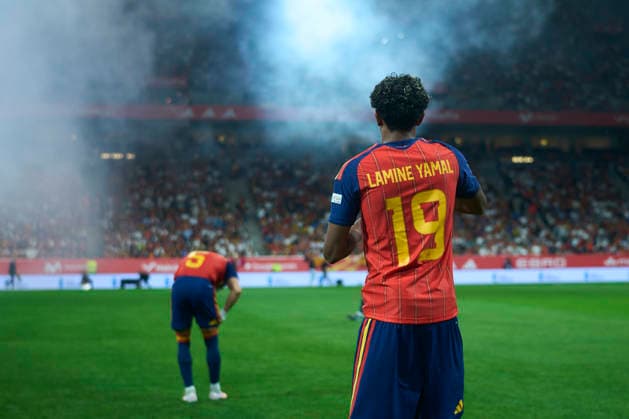 Spain - Czech Republic - UEFA Nations League 2026 27 OVIEDO, SPAIN - OCTOBER 3: Lamine Yamal of Spain looks on prior to the UEFA Nations League 2026 27 group phase match between Spain and Czech Republic at the Carlos Tartiere Stadium on October 3, 2026 in Oviedo, Spain. (Photo by Diego Simon Photo Players Images Magara Press) Oviedo Carlos Tartiere Espana Copyright: xDiegoxSimonx