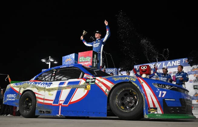 LAS VEGAS, NV - OCTOBER 03: Corey Day ( 17 Hendrick Motorsports HendrickCars.com Chevrolet) celebrates in victory lane after winning the NASCAR, Motorsport, USA O™Reilly Auto Parts Series Focused Health 302 playoff race at Las Vegas Motor Speedway Saturday Oct. 3, 2026 in Las Vegas, Nevada. (Photo by Will Lester Icon Sportswire) AUTO: OCT 03 NASCAR O™Reilly Auto Parts Series Focused Health 302 EDITORIAL USE ONLY Icon26100355292
