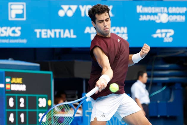 October 4, 2026, Tokyo, Japan: Jaume Munar (Spain) returns a shot against Kyrian Jacquet (France) during their Quarter-final match at the Kinoshita Group Japan Open Tennis Championships at Ariake Colosseum in Tokyo. The tournament runs from September 29 to October 6. Munar won 6-4, 6-2. Tokyo Japan - ZUMAm191 20261004_aap_m191_006 Copyright: xRodrigoxReyesxMarinx