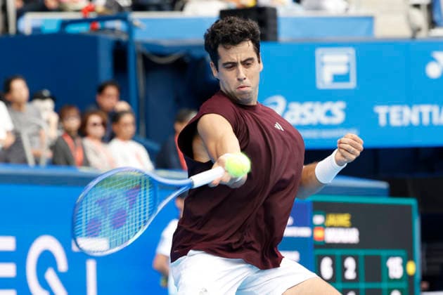 October 4, 2026, Tokyo, Japan: Jaume Munar (Spain) returns a shot against Kyrian Jacquet (France) during their Quarter-final match at the Kinoshita Group Japan Open Tennis Championships at Ariake Colosseum in Tokyo. The tournament runs from September 29 to October 6. Munar won 6-4, 6-2. Tennis 2026:Jaume Munar Battles Kyrian Jacquet In Japan Open - ZUMAm191 20261004_aap_m191_005 Copyright: xRodrigoxReyesxMarinx