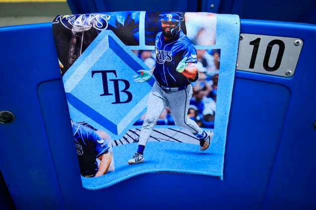 October 3, 2026, St. Petersburg, Florida, USA: A general image of the rally towels draped on the seats during pregame warmups prior to game one of the ALDS for the 2026 MLB, Baseball Herren, USA Playoffs between the Tampa Bay Rays and the New York Yankees on October 3, 2026 at Tropicana Field. The Rays beat the Yankees 1-0. St. Petersburg USA - ZUMAh180 20261003_zsp_h180_011 Copyright: xKimxHukarix