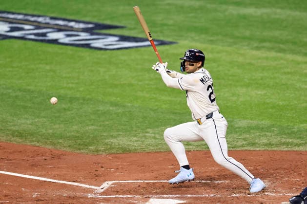 October 3, 2026, St. Petersburg, Florida, USA: Tampa Bay Rays right fielder Victor Mesa Jr. (25) fouls off a pitch during the second inning of game one of the ALDS for the 2026 MLB, Baseball Herren, USA Playoffs on October 3, 2026 at Tropicana Field. The Rays beat the Yankees 1-0. St. Petersburg USA - ZUMAh180 20261003_zsp_h180_064 Copyright: xKimxHukarix