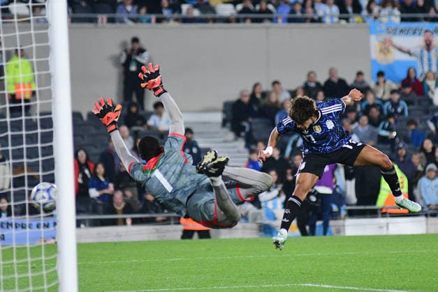 Goal by Giuliano Simeone, Argentina vs. Burkina Faso, Friendly Match, October 3, 2026, Monumental Stadium, Buenos Aires. Photo by Fabian Ramella, CABJ Press