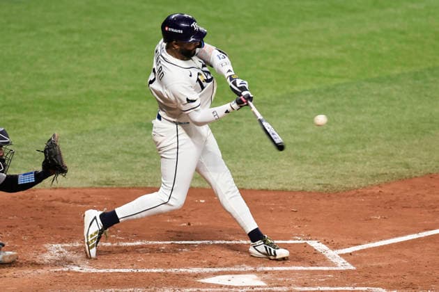 October 3, 2026, St. Petersburg, Florida, USA: Tampa Bay Rays third baseman Junior Caminero (13) pops out to New York Yankees shortstop George Lombard Jr. (96) in the third inning of game one of the ALDS for the 2026 MLB, Baseball Herren, USA Playoffs on October 3, 2026 at Tropicana Field. The Rays beat the Yankees 1-0. St. Petersburg USA - ZUMAh180 20261003_zsp_h180_028 Copyright: xKimxHukarix
