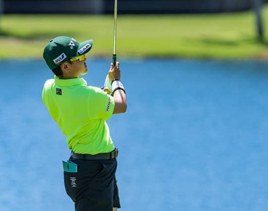 October 3, 2026, Honolulu, Hawaii, USA: AKI IWAI makes an approach shot on the 4th fairway during Round 3 ofthe 2026 Lotte Championship at Hoakalei Country Club, Ewa Beach, Hawaii, USA. 2026 Lotte Championship Presented By Hoakalei - ZUMAm310 20261003_zsp_m310_010 Copyright: xElliotxMilesx