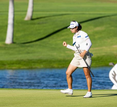 October 3, 2026, Honolulu, Hawaii, USA: A LIM KIM celebrates her putt on the 18th green during Round 3 of the 2026 Lotte Championship at Hoakalei Country Club, Ewa Beach, Hawaii, USA. Honolulu USA - ZUMAm310 20261003_zsp_m310_060 Copyright: xElliotxMilesx