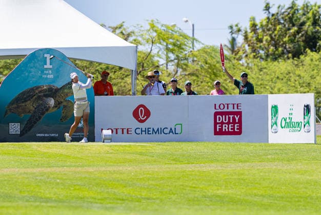 October 3, 2026, Honolulu, Hawaii, USA: A LIM KIM tees off at the 1st tee box during Round 3 of the 2026 Lotte Championship at Hoakalei Country Club, Ewa Beach, Hawaii, USA. Honolulu USA - ZUMAm310 20261003_zsp_m310_017 Copyright: xElliotxMilesx