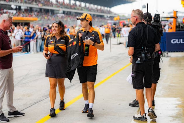 2026 Formula 1 Gulf Air Bahrain Grand Prix - Kuala Lumpur Oscar Piastri 81 of McLaren Mastercard Formula 1 Team drives the McLaren MCL40 during the 2026 Formula 1 Gulf Air Bahrain Grand Prix at Sepang International Circuit in Kuala Lumpur, Malaysia on October 4, 2026. Photo by Antoine Lapeyre Reveries Agency ABACAPRESS.COM Kuala Lumpur Malaysia Copyright: xAntoinexLapeyre ReveriesxAgency ABACAx