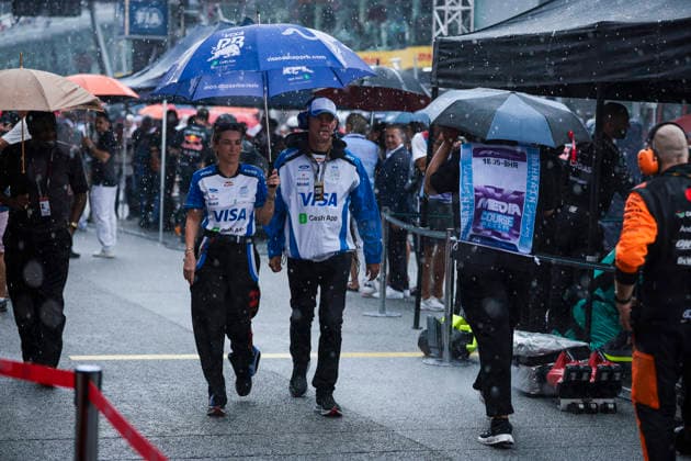 F1 - BAHRAIN GRAND PRIX IN MALAYSIA 2026 Illustration, rain on the grid during the 2026 Formula 1 Bahrain Grand Prix in Malaysia, 16th round of the 2026 Formula One World Championship, WM, Weltmeisterschaft from October 2 to 4, 2026 on the Sepang International Circuit, in Sepang, Malaysia - SepangMalaysia  Copyright: xEricxAlonsox