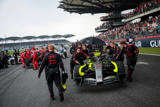 F1 - BAHRAIN GRAND PRIX IN MALAYSIA 2026 05 BORTOLETO Gabriel (bra), Audi F1 Team R26, on the grid during the 2026 Formula 1 Bahrain Grand Prix in Malaysia, 16th round of the 2026 Formula One World Championship, WM, Weltmeisterschaft from October 2 to 4, 2026 on the Sepang International Circuit, in Sepang, Malaysia - SepangMalaysia Copyright: xEricxAlonsox