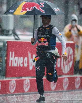 F1 - BAHRAIN GRAND PRIX IN MALAYSIA 2026 VERSTAPPEN Max (nld), Red Bull Racing Ford RB22, portrait under heavy rain during the 2026 Formula 1 Bahrain Grand Prix in Malaysia, 16th round of the 2026 Formula One World Championship, WM, Weltmeisterschaft from October 2 to 4, 2026 on the Sepang International Circuit, in Sepang, Malaysia - SepangMalaysia  Copyright: xEricxAlonsox