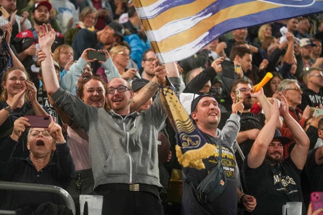 Cheering Dresden Monarchs fans: Dresden Monarchs vs. Potsdam Royals, American football, German Football League, GFL Bowl, 2026 season, October 3, 2026: Dresden Monarchs vs. Potsdam Royals, American football, German Football League, GFL Bowl, 2026 season, March 10, 2026, Dresden Copyright: xEibner-Pressefoto PiaxSchindlerx EP_PSR