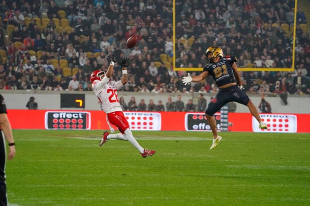 Justis Henley (Potsdam Royals, 28) and Montigo Moss (Dresden Monarchs, 81) Dresden Monarchs vs. Potsdam Royals, American Football, German Football League, GFL Bowl, 2026 Season, October 3, 2026 Dresden Monarchs vs. Potsdam Royals, American football, German Football League, GFL Bowl, 2026 season, October 3, 2026 Dresden Copyright: xEibner-Pressefoto PiaxSchindlerx EP_PSR