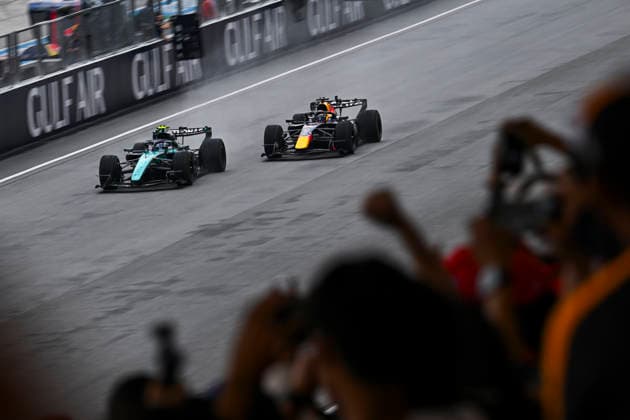 F1 - BAHRAIN GRAND PRIX IN MALAYSIA 2026 12 KIMI ANTONELLI Andrea (ita), Mercedes AMG F1 Team W17, 03 VERSTAPPEN Max (nld), Red Bull Racing Ford RB22, action during the 2026 Formula 1 Bahrain Grand Prix in Malaysia, 16th round of the 2026 Formula One World Championship, WM, Weltmeisterschaft from October 2 to 4, 2026 on the Sepang International Circuit, in Sepang, Malaysia - SepangMalaysia  Copyright: xALBERTOxVIMERCATIx