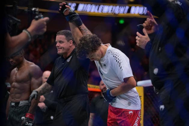 October 3, 2026, Salt Lake City, Utah, USA: ROMAN KOPYLOV defeated ATEBA GAUTIER by TKO (strikes) at 3:12 of Round 1 during UFC 332 at the Delta Arena in Utah. Salt Lake City USA - ZUMAo117 20261003_zsp_o117_123 Copyright: xMikaelxOnax