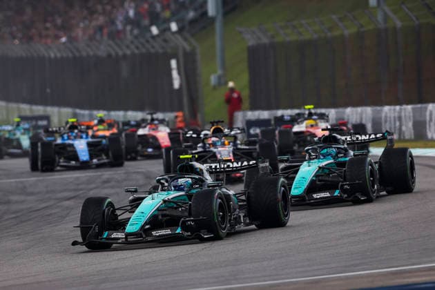 F1 - BAHRAIN GRAND PRIX IN MALAYSIA 2026 12 KIMI ANTONELLI Andrea (ita), Mercedes AMG F1 Team W17, action, start of the race during the 2026 Formula 1 Bahrain Grand Prix in Malaysia, 16th round of the 2026 Formula One World Championship, WM, Weltmeisterschaft from October 2 to 4, 2026 on the Sepang International Circuit, in Sepang, Malaysia - SepangMalaysia  Copyright: xANTONINxVINCENTx