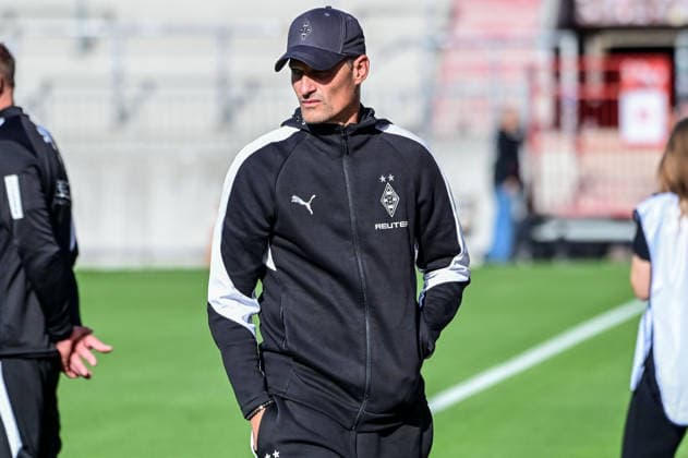 Alexander Blessin, Coach, Gladbach, Germany; Hamburg, Millerntor Stadium; Soccer; Bundesliga 1 and 2; FC St. Pauli, Borussia Mönchengladbach