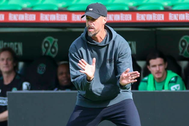 Hannover 96 coach Sandro Wagner gestures during the friendly match between Hannover 96 and SC Verl, Heinz von Heiden Arena on October 3, 2026, in Hannover, Germany. Photo by Marco Steinbrenner, DeFodi Images. Coach Sandro Wagner of Hannover 96 gestures during the friendly match between Hannover 96 and SC Verl at Heinz von Heiden Arena on October 3, 2026 in Hannover, Germany. Photo by Marco Steinbrenner, DeFodi Images. Photo by Marco Steinbrenner, DeFodi Images.