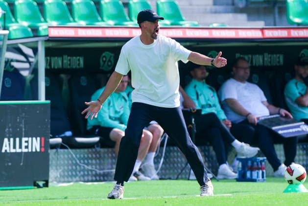 Hannover 96 coach Sandro Wagner gestures during the friendly match between Hannover 96 and SC Verl, Heinz von Heiden Arena on October 3, 2026, in Hannover, Germany. Photo by Marco Steinbrenner, DeFodi Images. Coach Sandro Wagner of Hannover 96 gestures during the friendly match between Hannover 96 and SC Verl at Heinz von Heiden Arena on October 3, 2026 in Hannover, Germany. Photo by Marco Steinbrenner, DeFodi Images. Photo by Marco Steinbrenner, DeFodi Images.