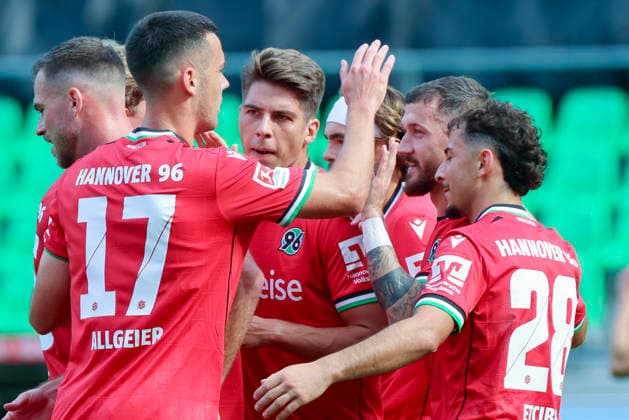Marcel Hartel of Hannover 96 celebrates his goal with his teammates during the friendly match between Hannover 96 and SC Verl, Heinz von Heiden Arena on October 3, 2026, in Hannover, Germany. Photo by Marco Steinbrenner, DeFodi Images. Marcel Hartel of Hannover 96 celebrates his goal with teammates during the friendly match between Hannover 96 and SC Verl at Heinz von Heiden Arena on October 3, 2026 in Hannover, Germany. Photo by Marco Steinbrenner, DeFodi Images. Photo by Marco Steinbrenner, DeFodi Images.