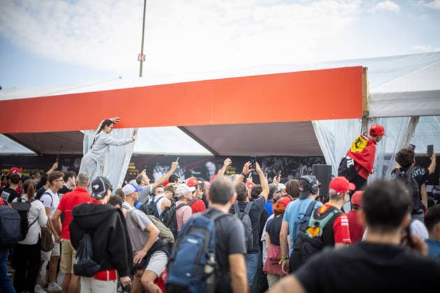 MOTORSPORTS - Classic Cars - ITALIAN HISTORIC GRAND PRIX Photo by IPA ABACAPRESS.COM89290181 - Public Fans Supporters during the Historic Italian Grand Prix, Mugello (FI), October 2–4, 2026. Barberino del Mugello Italy  Copyright: xIPAxSport ABACAx