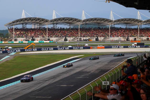 F1 - BAHRAIN GRAND PRIX IN MALAYSIA 2026 Safety car, 03 VERSTAPPEN Max (nld), Red Bull Racing Ford RB22, action during the 2026 Formula 1 Bahrain Grand Prix in Malaysia, 16th round of the 2026 Formula One World Championship, WM, Weltmeisterschaft from October 2 to 4, 2026 on the Sepang International Circuit, in Sepang, Malaysia - SepangMalaysia  Copyright: xANTONINxVINCENTx