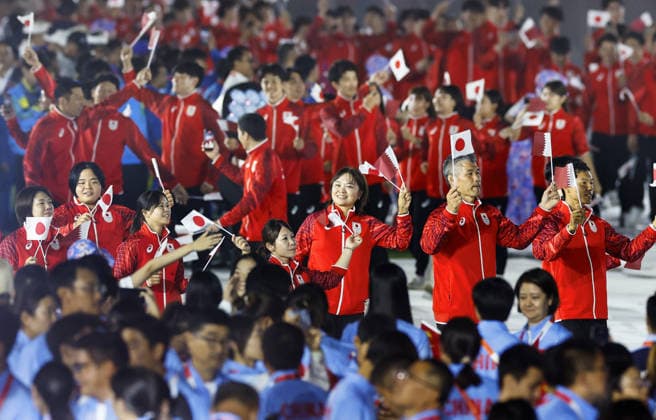 Aichi-Nagoya Asian Games: Closing ceremony Japanese athletes march during the closing ceremony of the Aichi-Nagoya Asian Games at Mizuho Park Athletic Stadium in Nagoya, central Japan, on Oct. 4, 2026. A14AA0005630018P