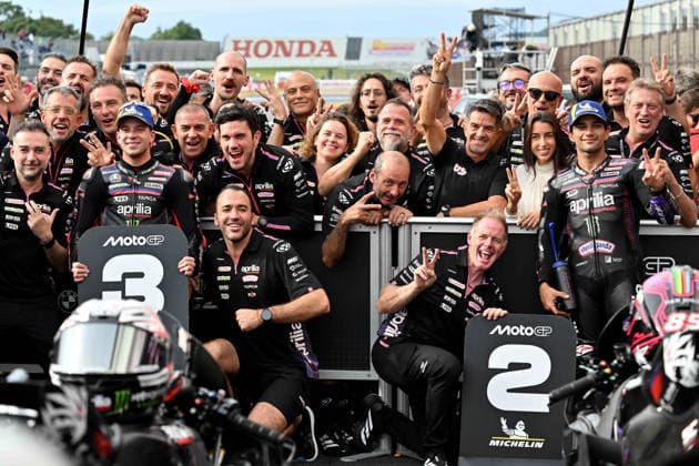MOTO - MOTO GP - GRAND PRIX OF JAPAN 2026 MARTIN Jorge (spa), Aprilia Racing, Aprilia RS-GP26, portrait and BEZZECCHI Marco (ita), Aprilia Racing, Aprilia RS-GP26, celebrating their podiums during the 2026 MotoGP Motul Grand Prix of Japan on the Twin Ring Motegi Circuit from October 2 to 4th, At Motegi, Japan - MotegiJapan  Copyright: xGIGIxSOLDANOx